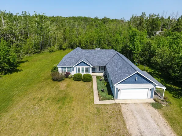 1745 Mullett Lake Woods Dr, Cheboygan, MI 49721