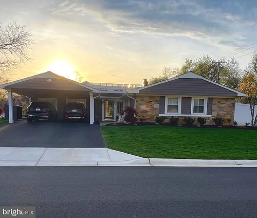 2400 Kemp Way Photo 1