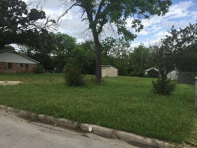 2nd image of 8208 Sussex St