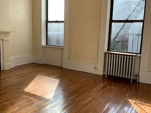 2nd image of 698 Amsterdam Ave #3WE
