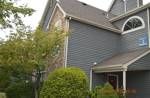 1st image of 298 Cozzens Ct