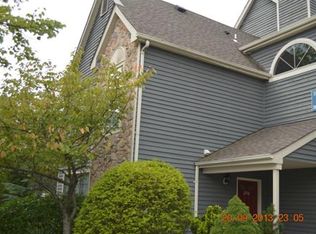 298 Cozzens Ct, East Brunswick, NJ 08816