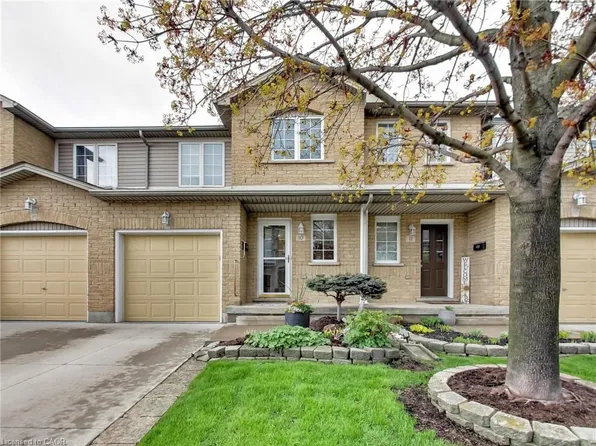 104 Frances Ave #10, Hamilton, ON L8E 5W9