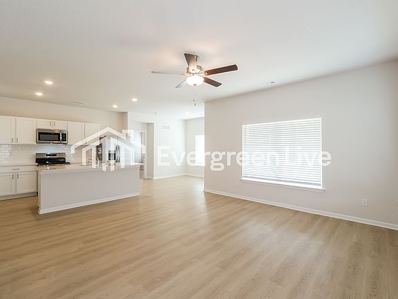 4th image of 100 SW Nelson Dr