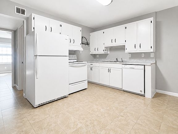 3rd image of 504 Spainhour Rd APT 2