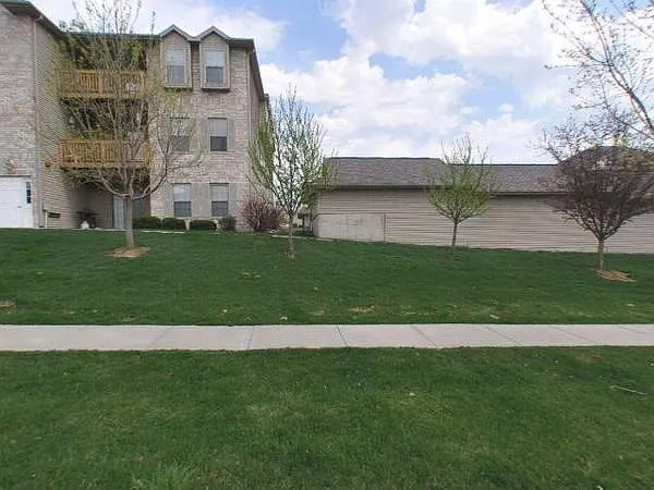 2859 Coral Ct #103