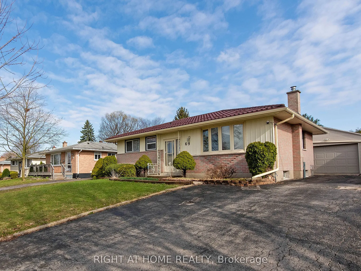 3 bed, $2,549 — Photo 3