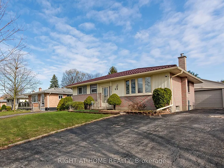 69 Alayne Cres — Photo 3