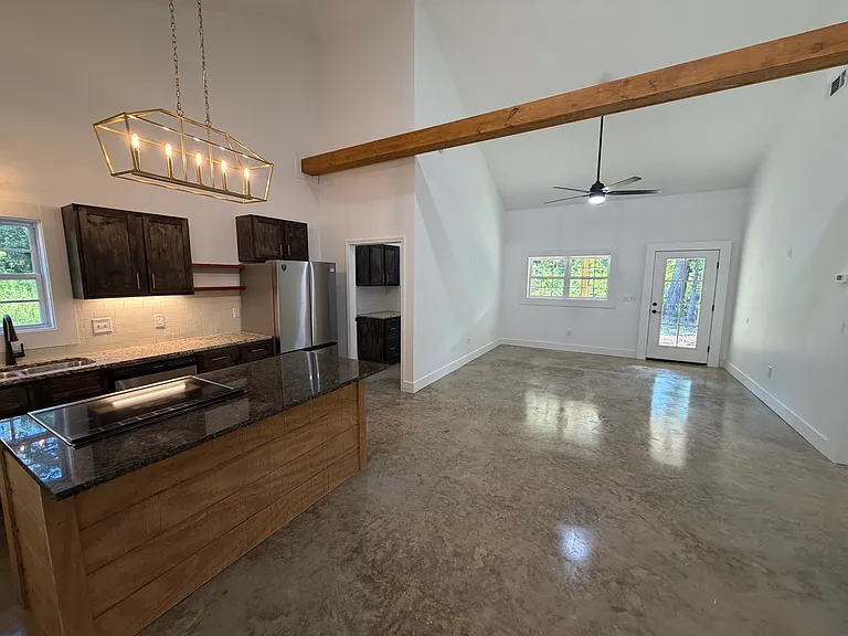80 Allen Rd — Photo 3