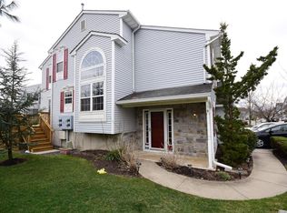 14 Rondell Ln, Laurence Harbor, NJ 08879