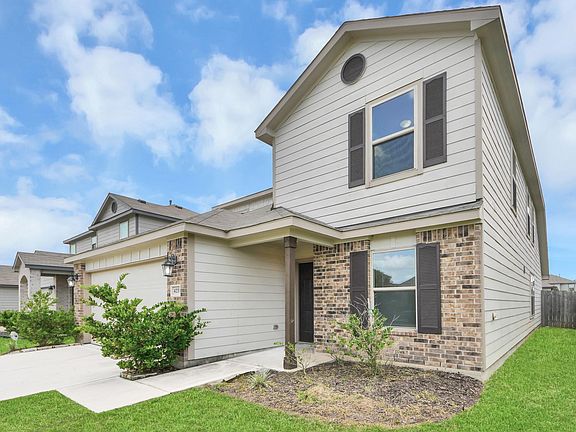 3rd image of 4231 Tulip Oak Dr