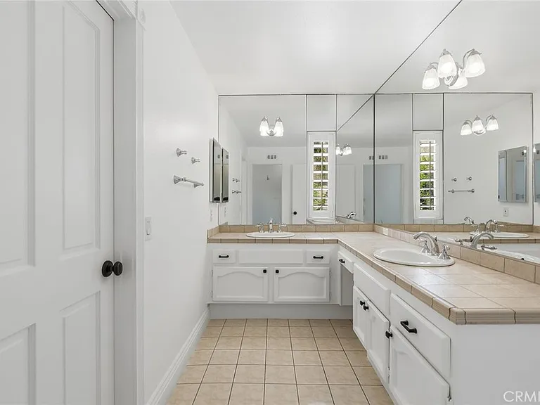 29749 Kimberly Dr — Photo 23