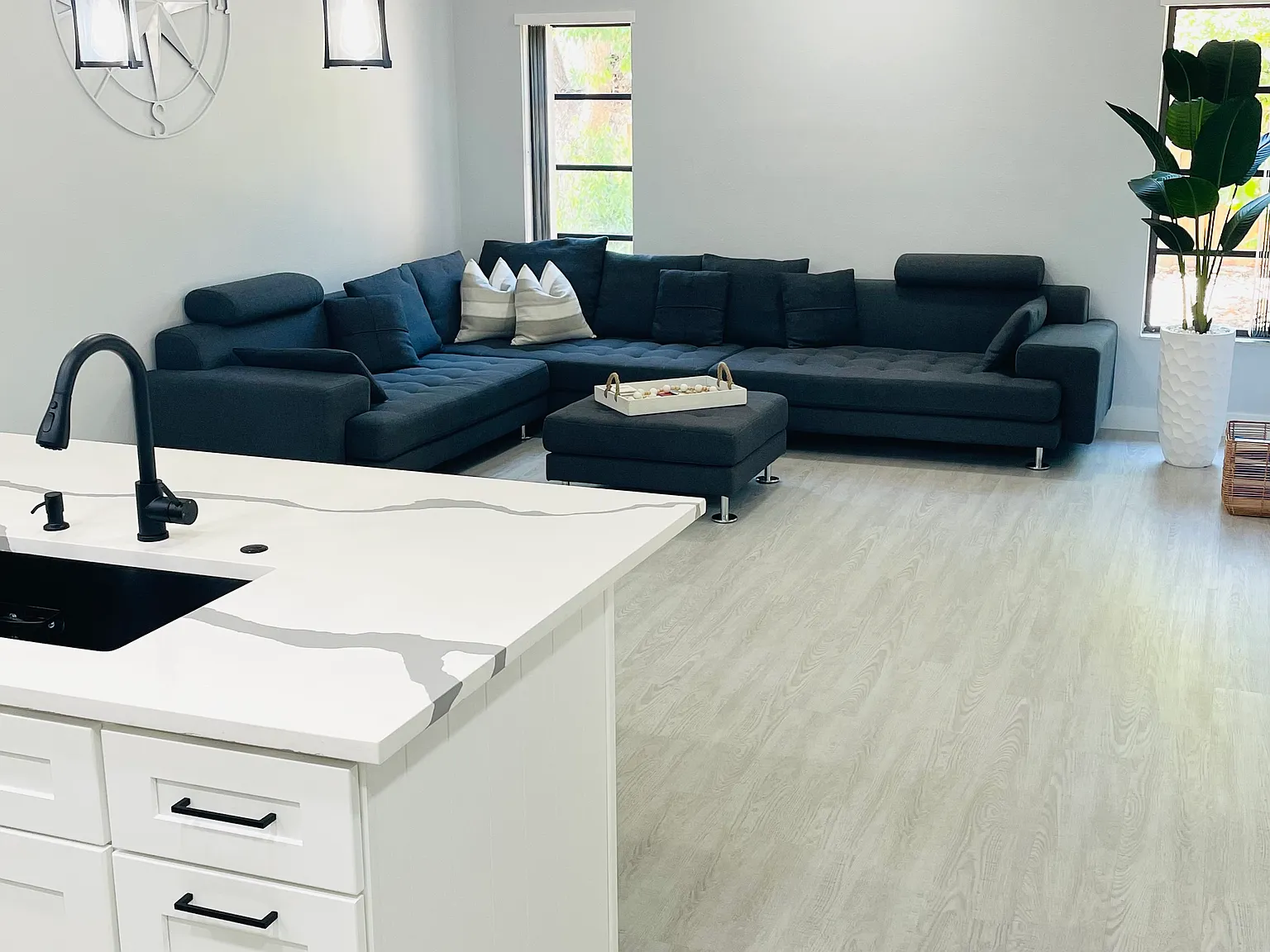 3 bed, 1842 sqft, $4,600 — Photo 3