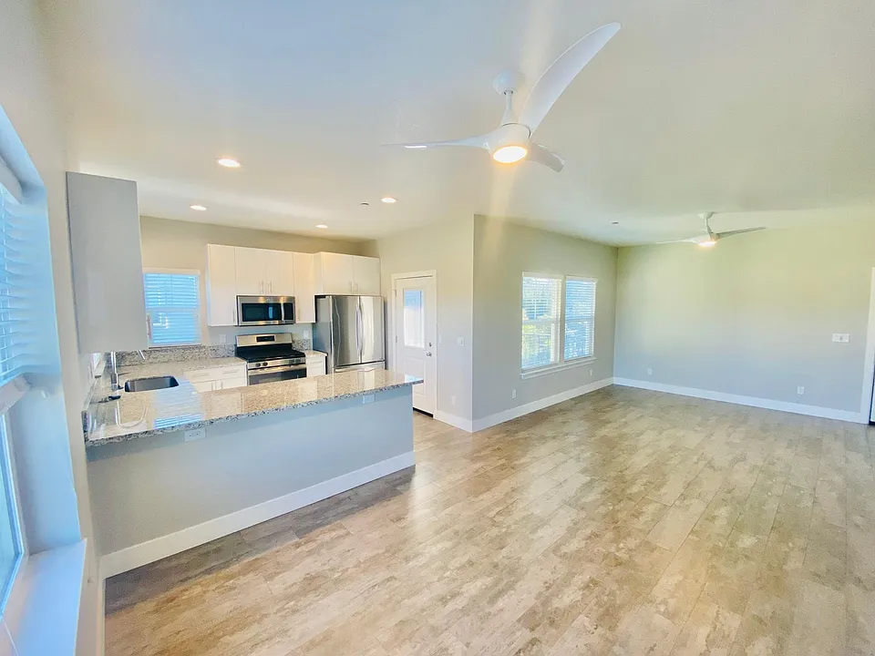 2112 Nord Ave #2