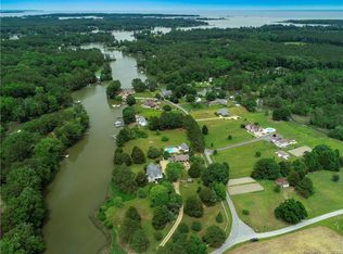 159 Oakley Pointe Ln, Mathews, VA 23109