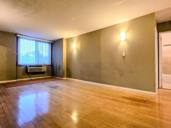 118-18 Union Turnpike image 14 of 29