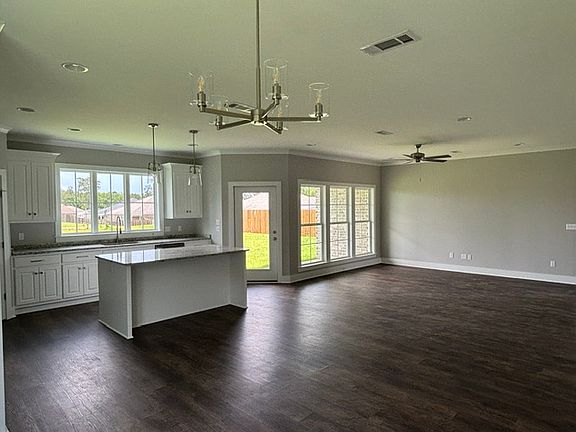 3rd image of 549 Ridgeland Rd
