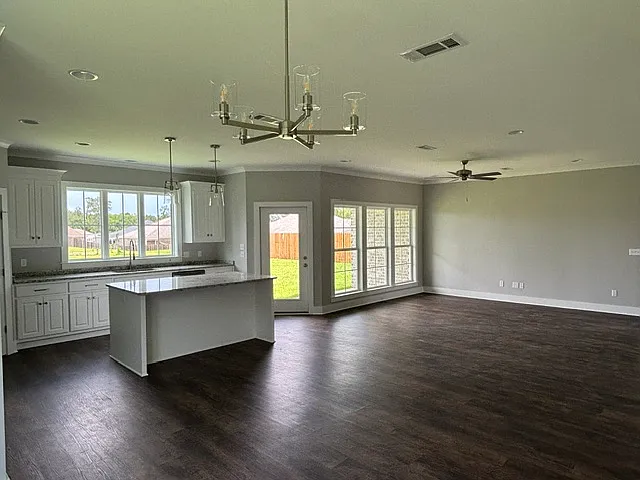 549 Ridgeland Rd — Photo 3