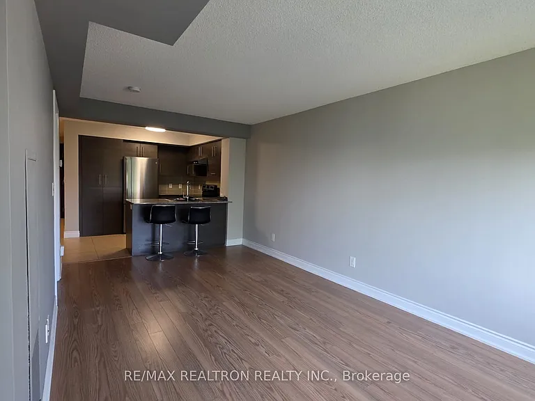 273 S Park Rd #501 — Photo 32