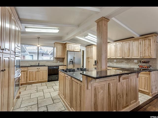 Open Kitchen