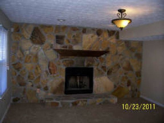 Family Room w/ Fireplace