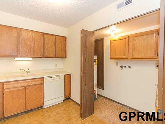5th image of 2936 N 52nd St