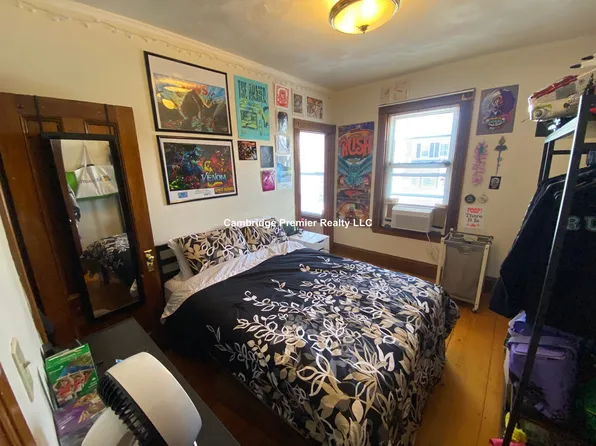 48 Putnam St, Somerville, MA