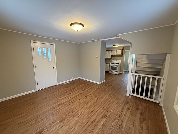 2nd image of 323 Selma St