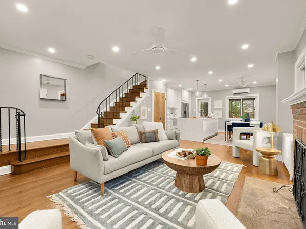 907 Varnum St NE, Washington, DC 20017