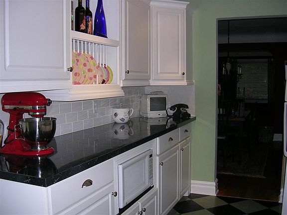 5th image of 2080 Monroe Ave NW