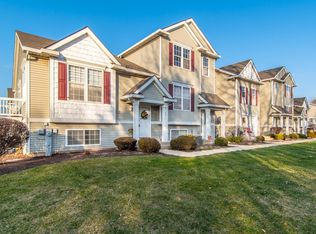 2911 Woodside Dr, Joliet, IL 60431