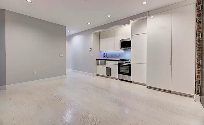 Rented by REAL New York | media 8