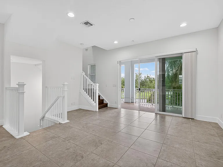 7089 Edison Pl — Photo 15