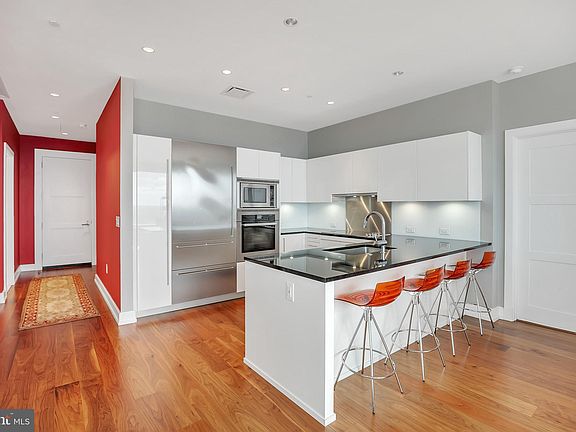 3rd image of 50 S 16th St Unit 4803