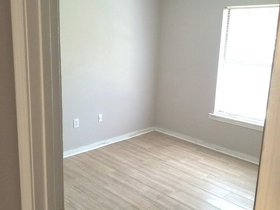 4th image of 202 Bent Creek Cir S #A