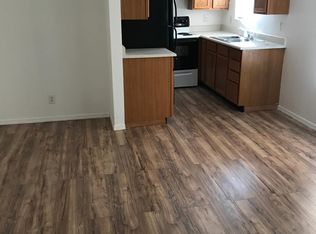 5 NE Mountain Laurel Rd, Los Lunas, NM 87031