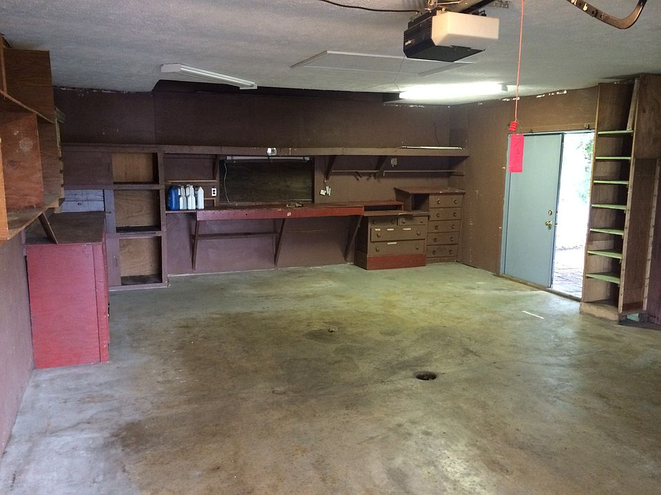 1st image of 1107 E Hively Ave