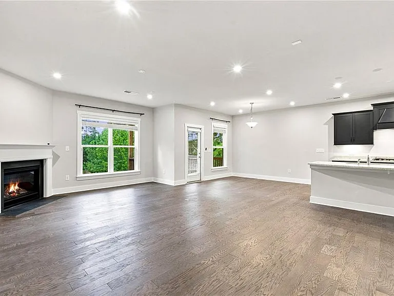411 Riverclub Rd — Photo 6