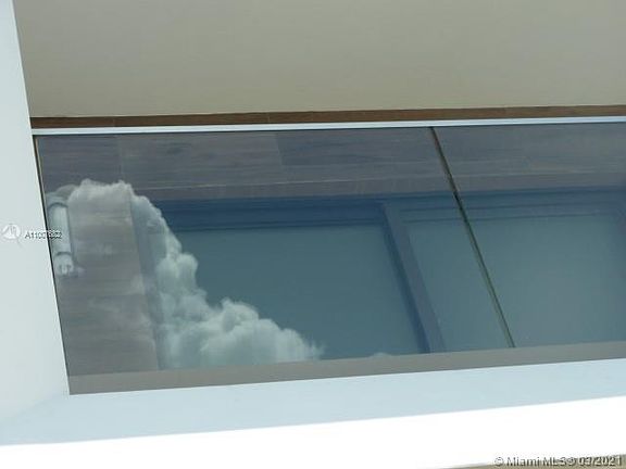 5th image of 16472 S Botaniko Dr S