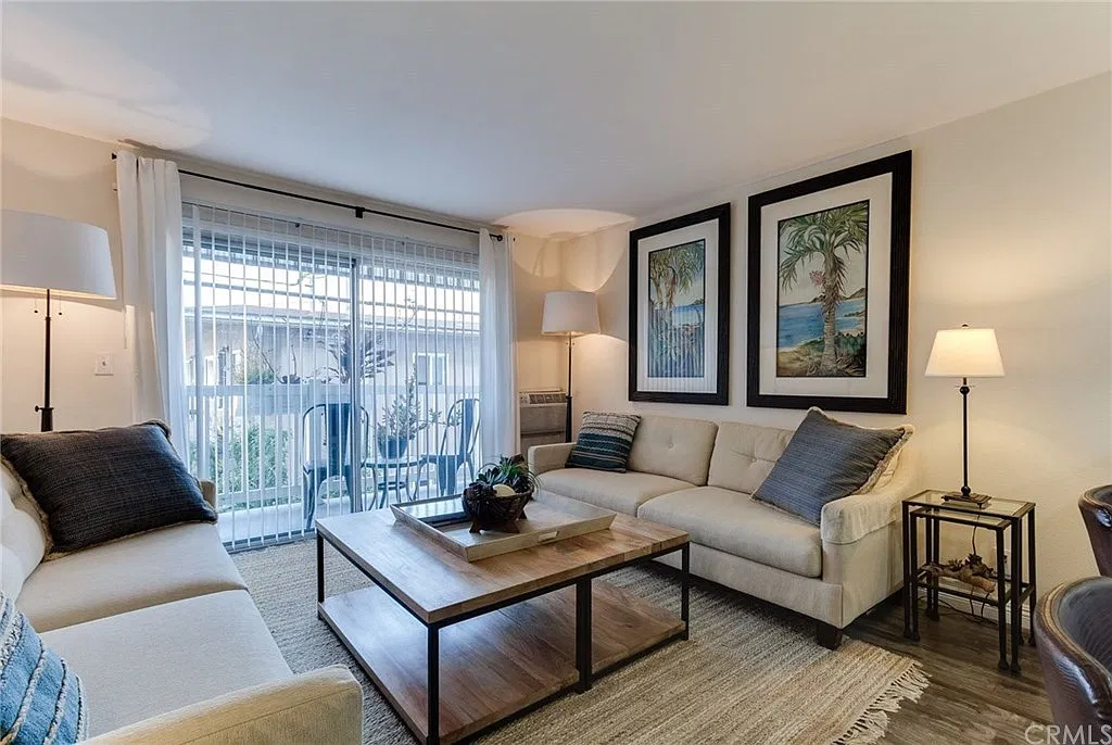 1 bed, 638 sqft, $2,350 — Photo 1