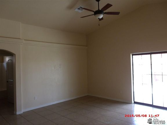 3rd image of 2413 E Bermudez St