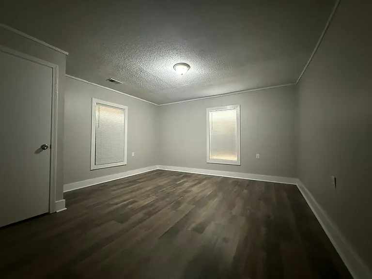705 Harahan Rd — Photo 5