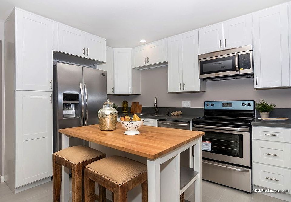 1st image of 10518 Caminito Baywood