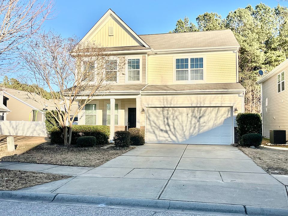 Front of house with 2-car garage