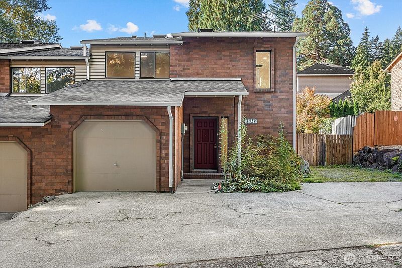 2nd image of 8543 Avondale Road NE