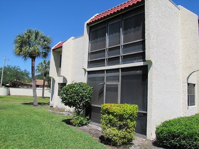 2nd image of 2050 Oleander Blvd APT 4-102