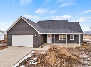 622 Eisenhower St, Baraboo, WI 53913