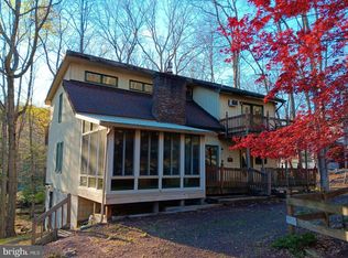 113 Regent St, Bushkill, PA 18324