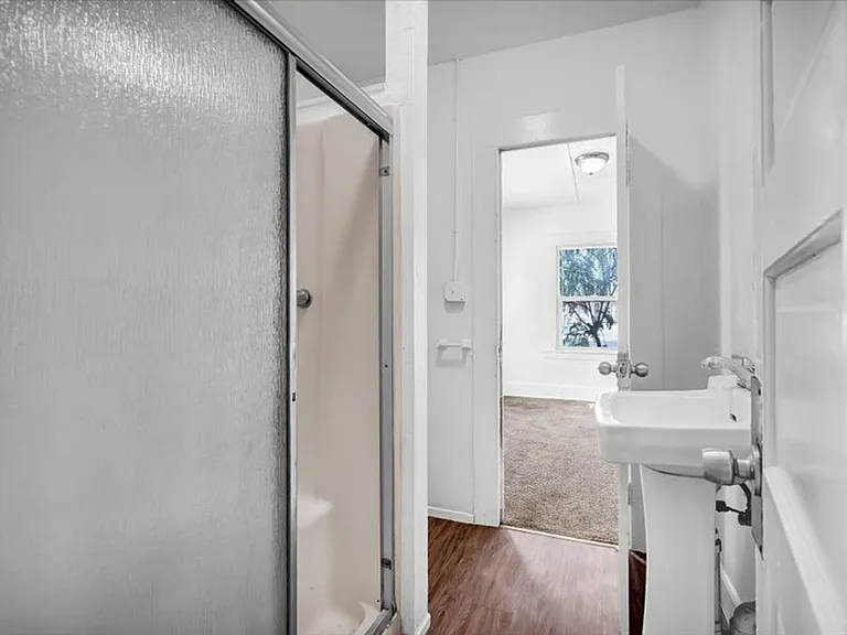 333 E Ivy St — Photo 5