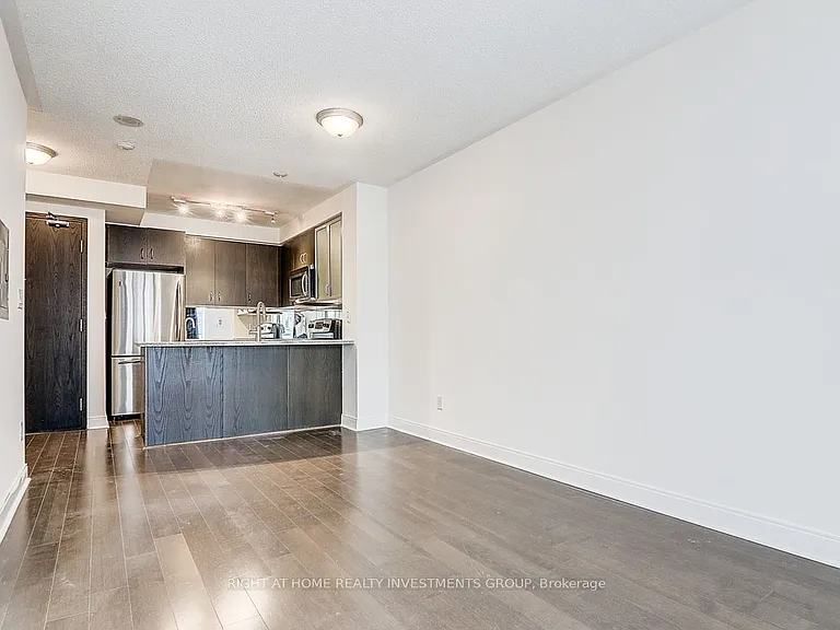 18 Yorkville Ave #704 — Photo 15
